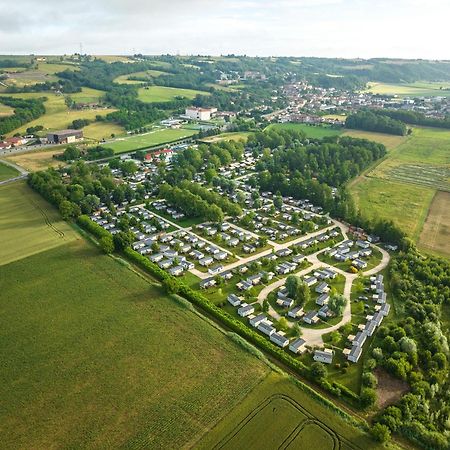 Camping Chateau De Galaure Chateauneuf-de-Galaure Exterior foto