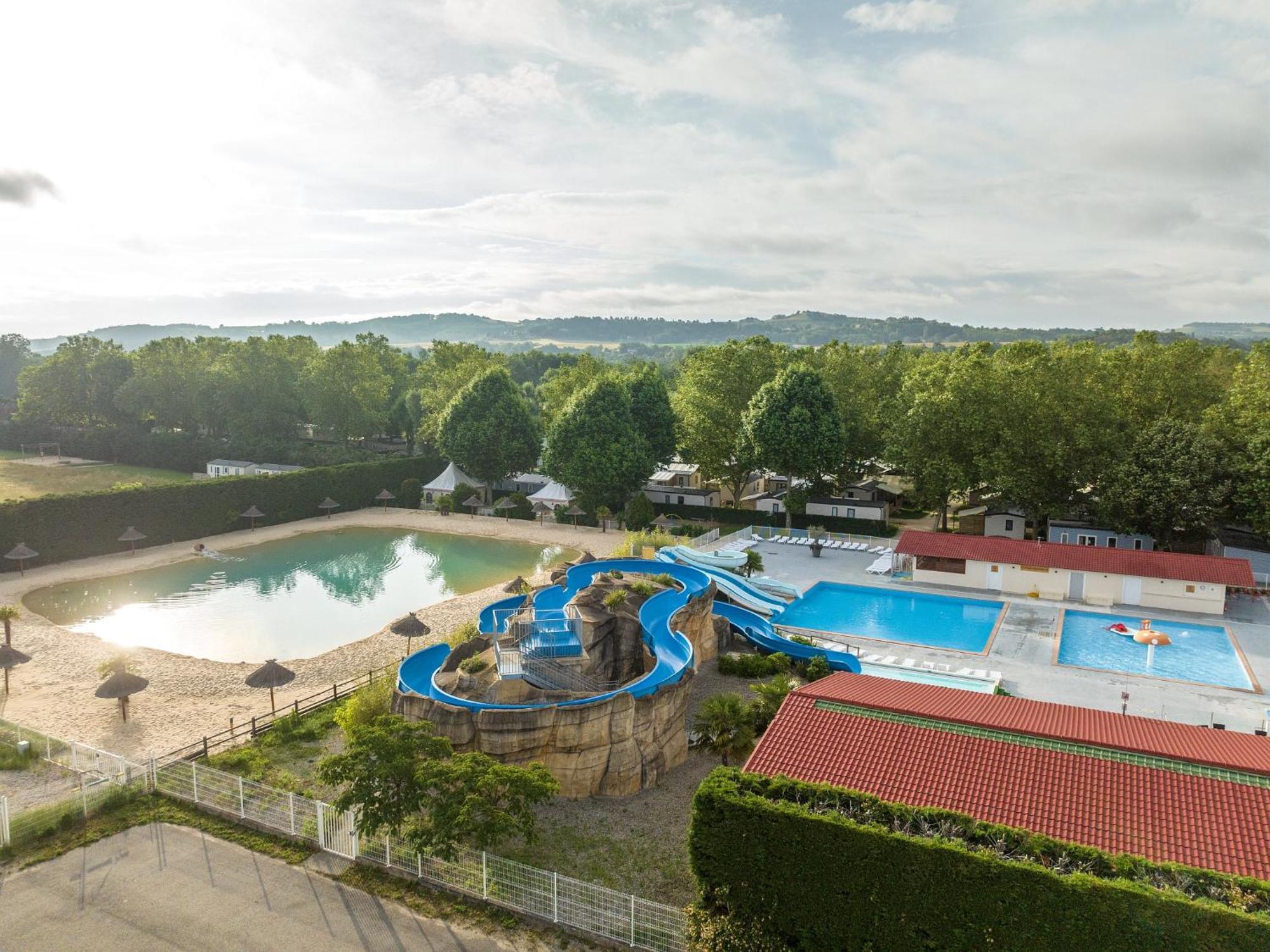 Camping Chateau De Galaure Chateauneuf-de-Galaure Exterior foto
